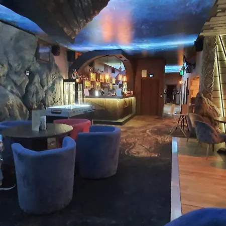 Viking Valley: Two-story Norwegian Retreat With Dual Balconies And Wellness Access *