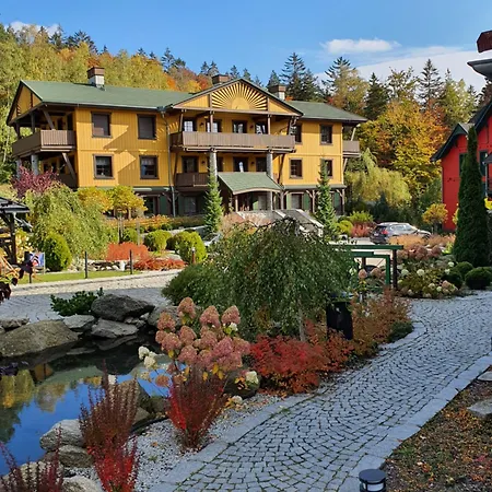 Viking Valley: Two-story Norwegian Retreat With Dual Balconies And Wellness Access Apartment Szklarska Poreba