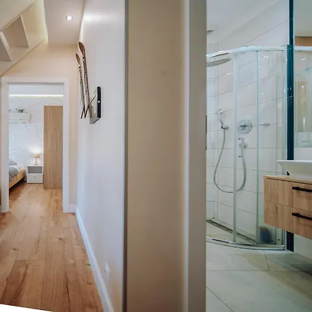 Viking Valley: Two-story Norwegian Retreat With Dual Balconies And Wellness Access * Szklarska Poreba